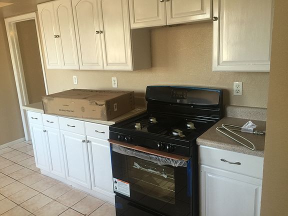 3rd image of 1505 Robert Wynn St