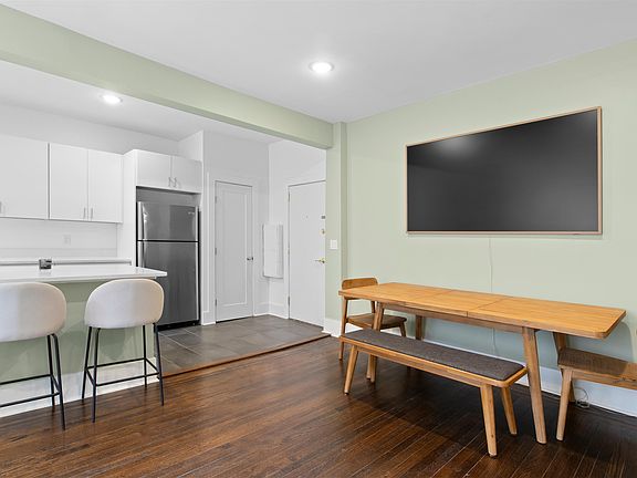 3rd image of 131 Kensington Ave APT C6