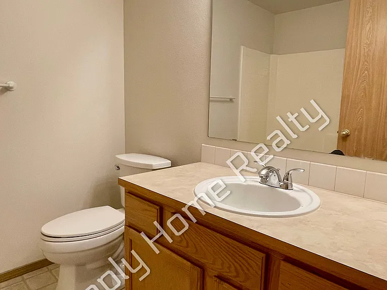 921 Avalon Ct SE — Photo 14
