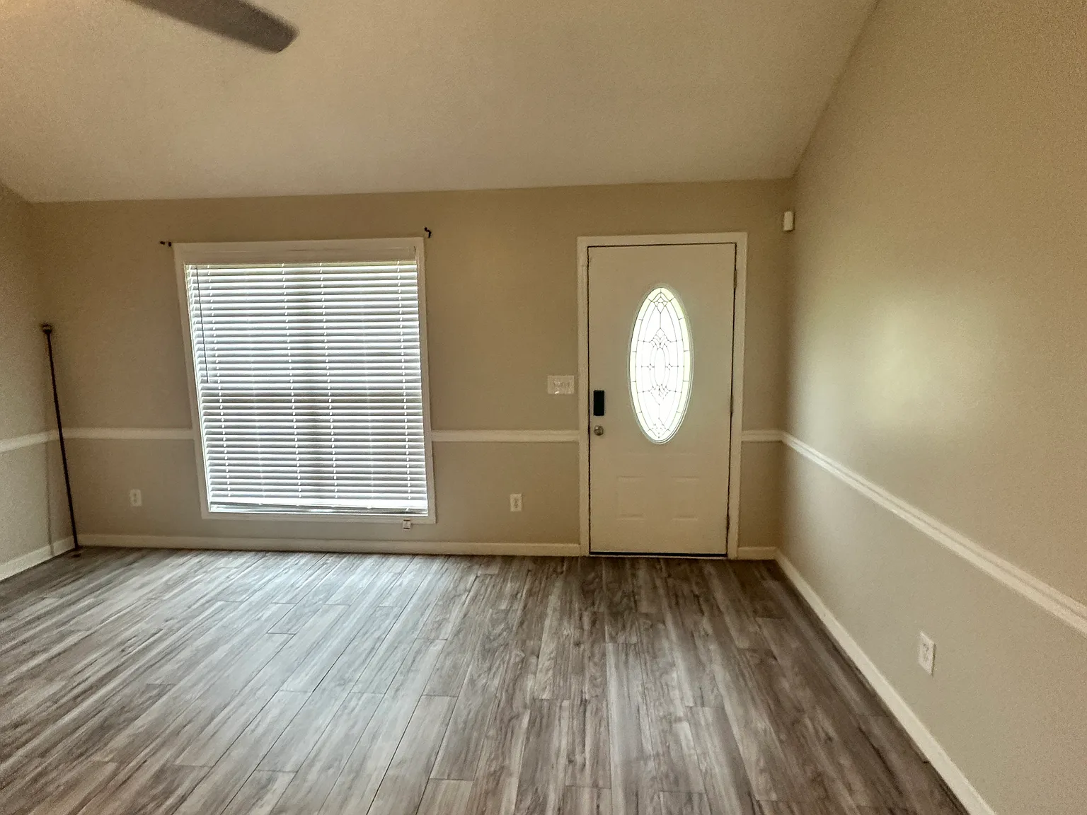 3 bed, 1444 sqft, $1,800 — Photo 4