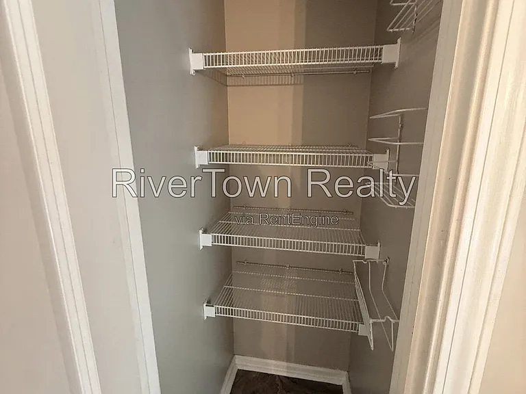 10570 Pecan View Dr — Photo 25