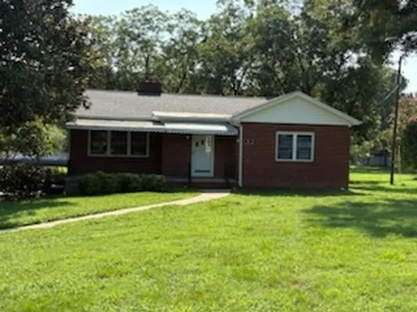 95 Valley Dr, Badin, NC 28009