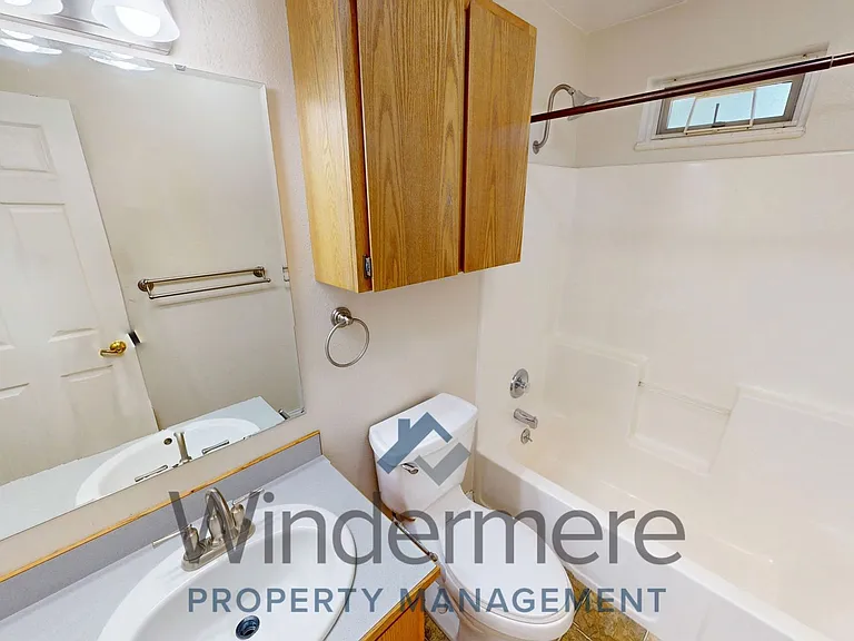 2040 Sunbar St — Photo 13