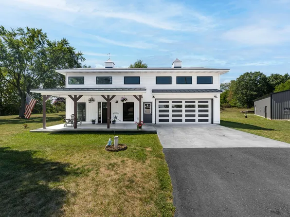 10268 Graham Rd, Plainwell, MI 49080