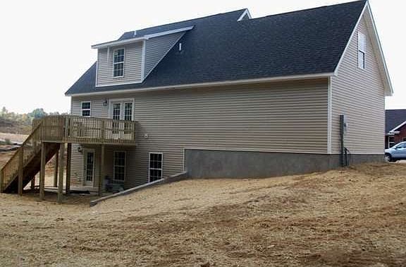 2nd image of 128 Lowball Ln