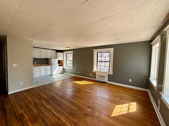 5th image of 255 E Main St #1