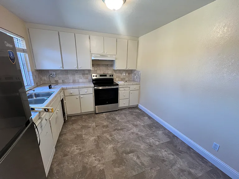 2313 Mandarin Way — Photo 5