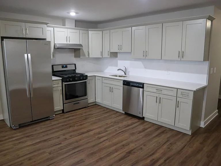 437 Mulberry St #301 — Photo 15