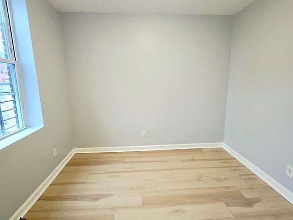 5th image of 213 65th St #2B