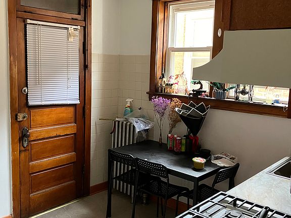 2nd image of 5425 W Wellington Ave #2