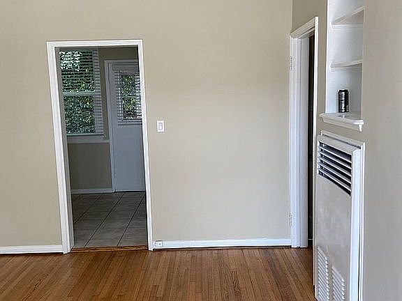 3rd image of 2204 Cabrillo Ave #B