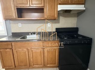 324 Osborne Ter #11R, Newark, NJ 07112