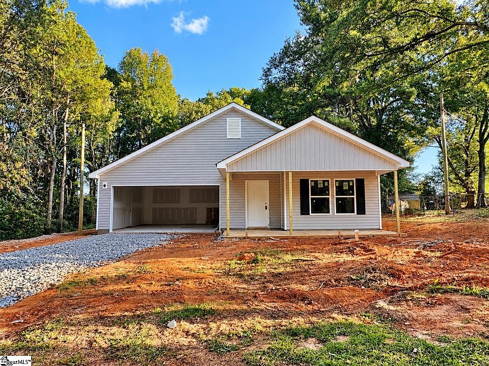 1st image of 104 Chapman Rd