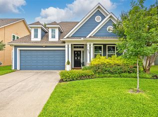 825 Honeysuckle, Grapevine, TX 76051