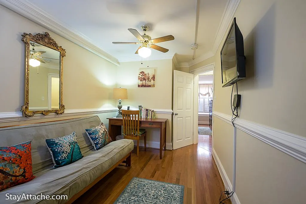 2 bed, 1400 sqft, $5,430 — Photo 2
