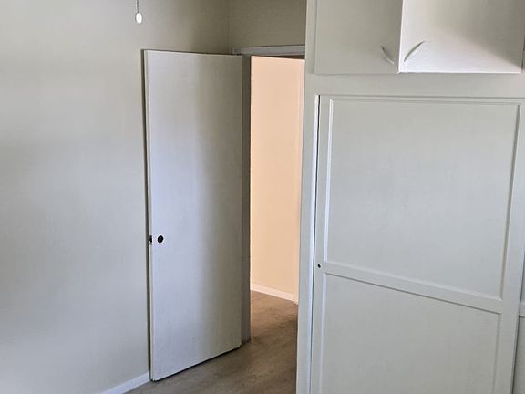 5th image of 6045 Vinevale Ave #C