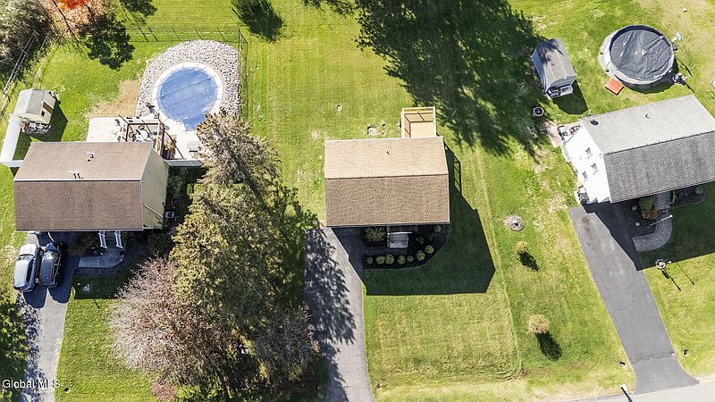 2nd image of 19 Timber Drive