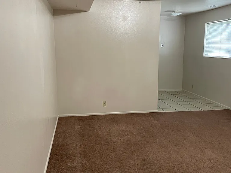 616 N Main St — Photo 3