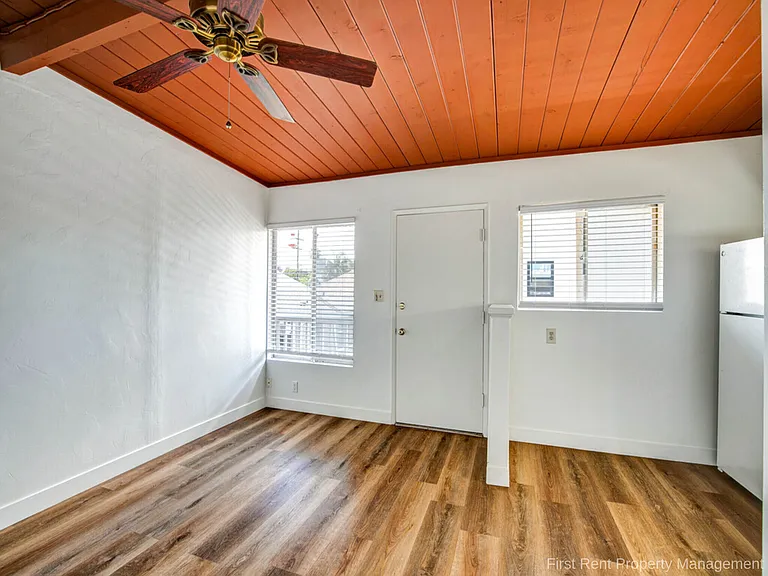 1278 Robinson Ave #7 — Photo 2