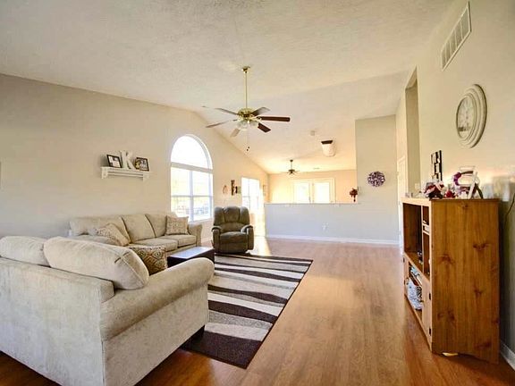 2nd image of 21 Glenside Dr