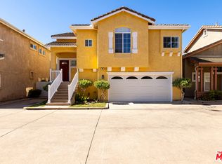 24 Skyflower Ln, Simi Valley, CA 93065