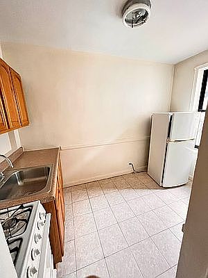 4th image of 667 Ocean Ave APT 1G