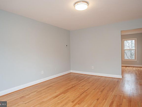 3rd image of 6125 Franconia Station Ln