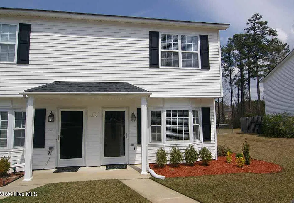 220 Lake Rd #B