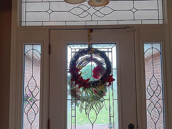 4th image of 65 Viers Ct