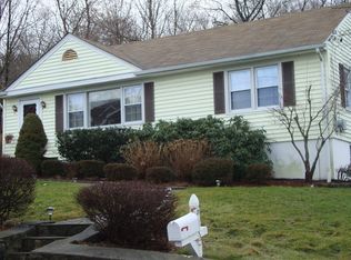 21 Highridge Rd, Mahopac, NY 10541