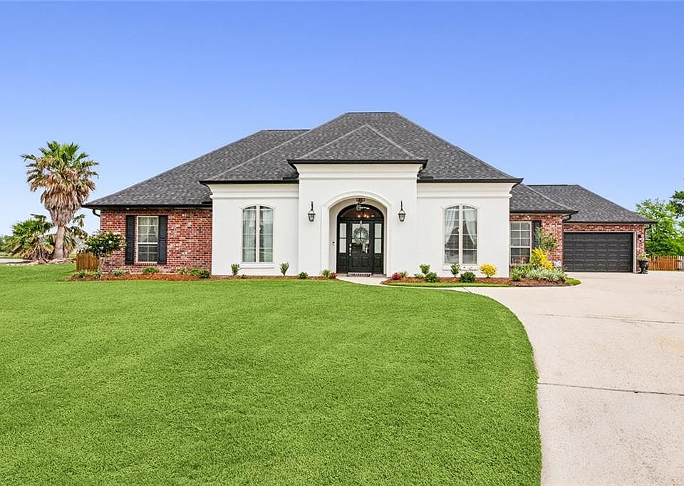 1st image of 212 River Valley Ct