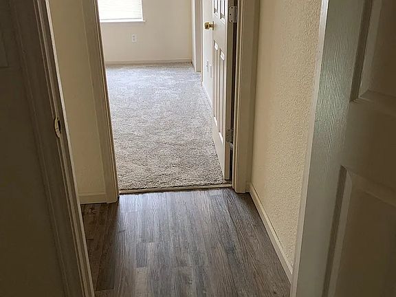 4th image of 726 SE Cottage Ct