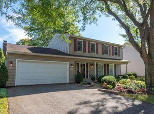 1762 Fender Rd, Naperville, IL 60565