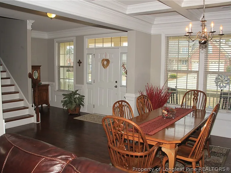 1437 Vergeland Dr — Photo 12