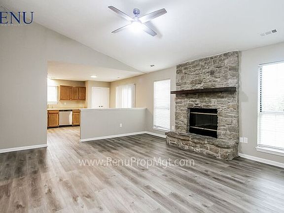 4th image of 3012 River Birch Dr