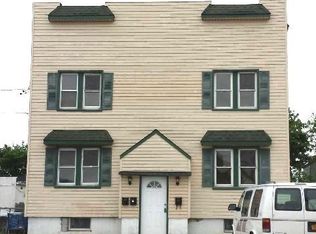 7 Cammerer Ave APT 1S, East Rockaway, NY 11518