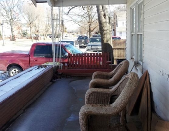 2nd image of 1303 W 4th Ave