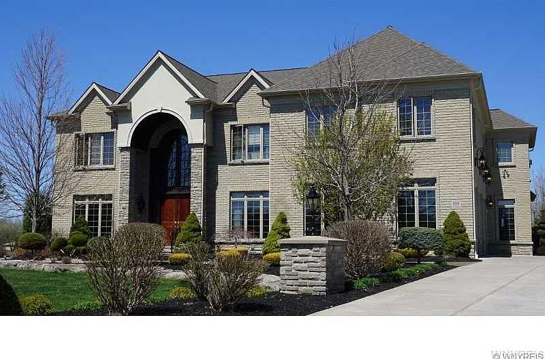 1st image of 8880 Lake Glen Ct