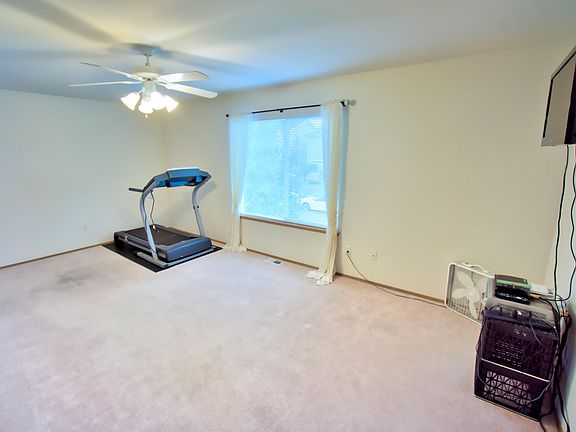 2nd image of 12484 SE 299th Pl