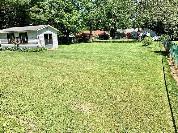 3rd image of 1921 W Lincoln Ave