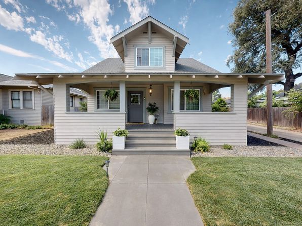 224 W G St