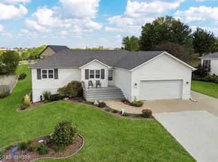 1506 Apple Dr, Indianola, IA 50125