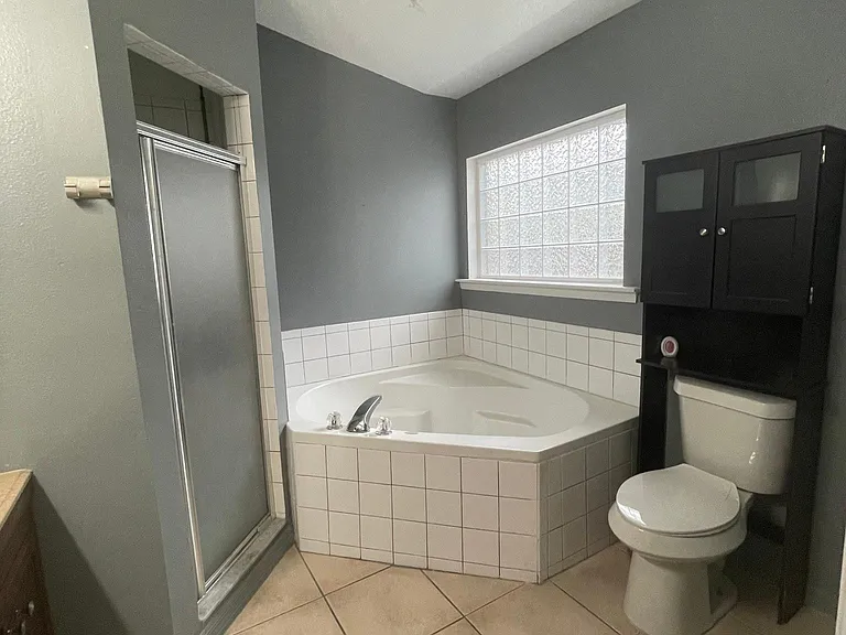 106 Nassau Pl — Photo 13