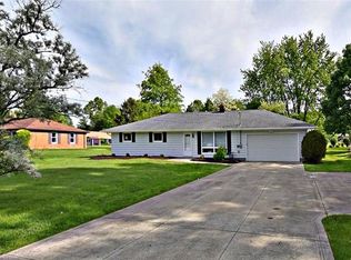 1038 Cessna Dr, Macedonia, OH 44056