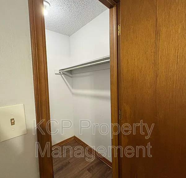 1007 Cedar St #5 — Photo 6