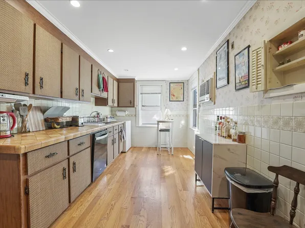 69 Jaques St APT 3, Somerville, MA 02145