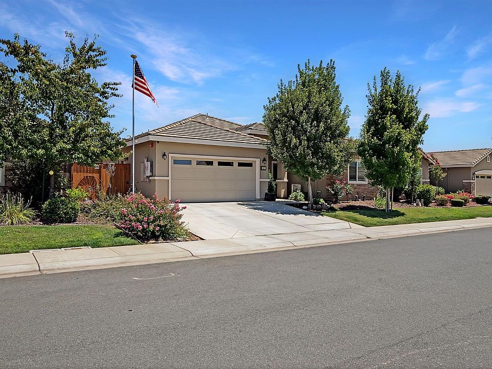 1st image of 402 Callaway Lane
