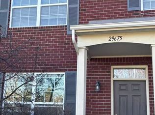 29675 Fox Run Cir, Warren, MI 48092