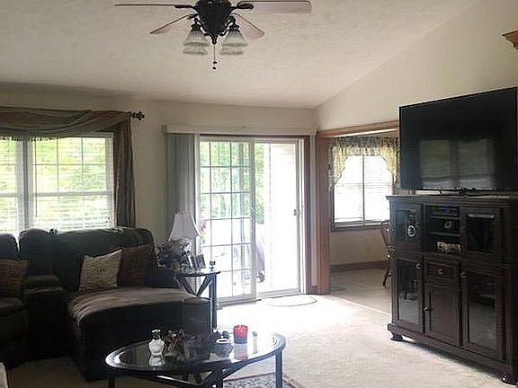 5th image of 205 Chariss Ave