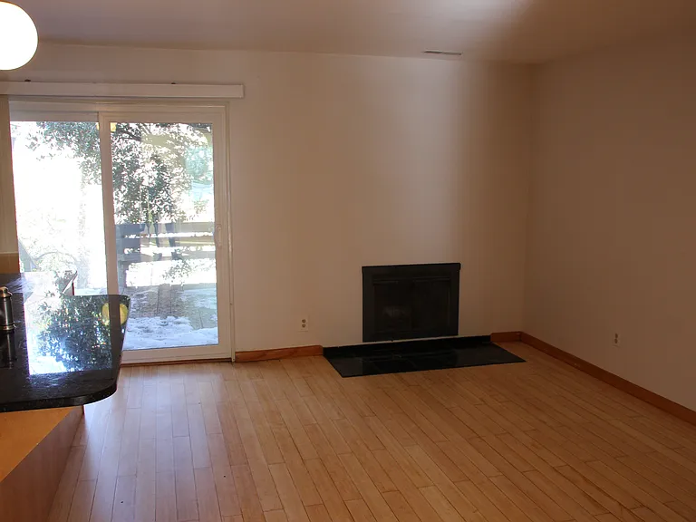 670 Lockesley Ter — Photo 5